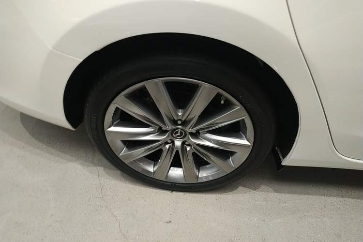 Used Mazda Atenza 2020 2.5L Skyline Sport Edition Right Rear Wheel Hub