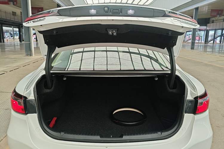 Used Mazda Atenza 2020 2.0L Blue Sky Luxury Edition Trunk