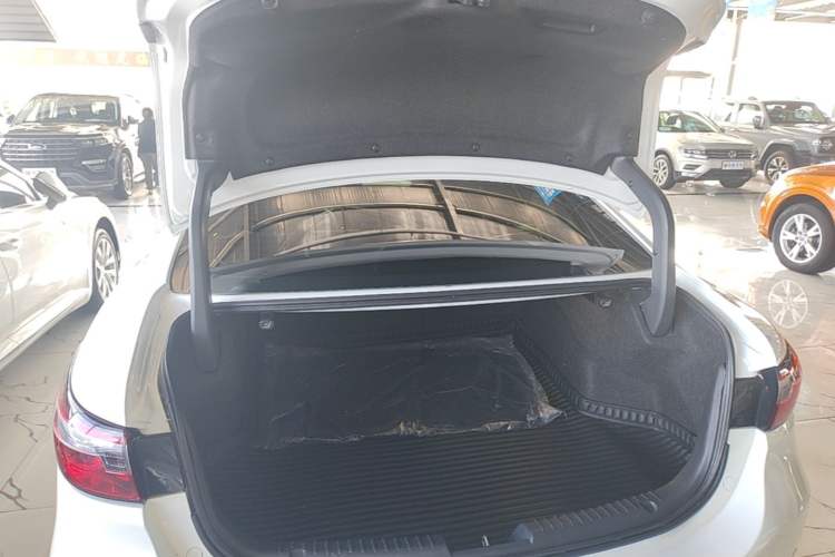 Used Mazda Atenza 2020 2.5L Sky Blue Prestige Edition Trunk