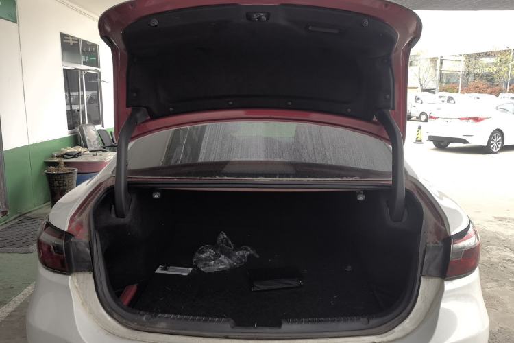 Used Mazda Atenza 2020 2.0L Blue Sky Fashion Edition Trunk