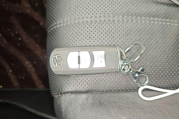 Used Mazda Atenza 2020 2.0L Blue Sky Luxury Edition Vehicle Key