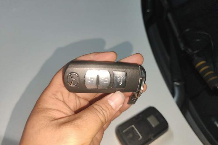 Used Mazda Atenza 2020 2.0L Blue Sky Luxury Edition Vehicle Key