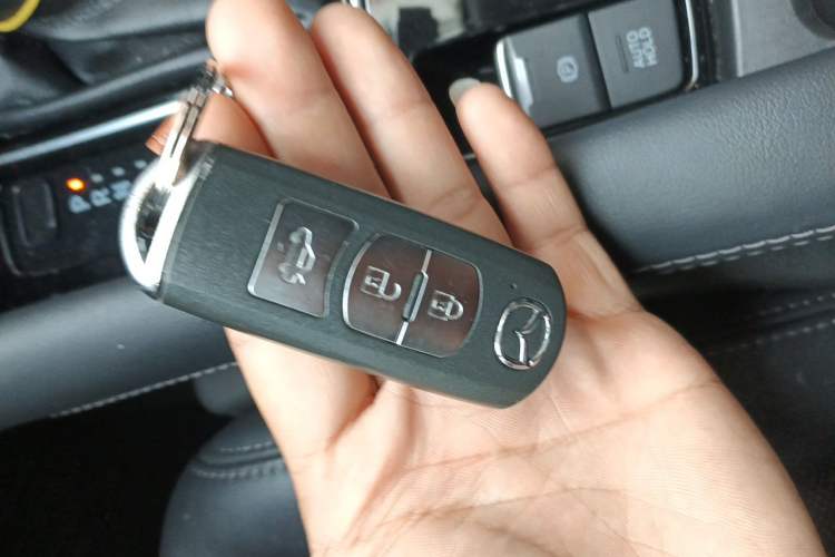 Used Mazda Atenza 2020 2.0L Blue Sky Luxury Edition Vehicle Key