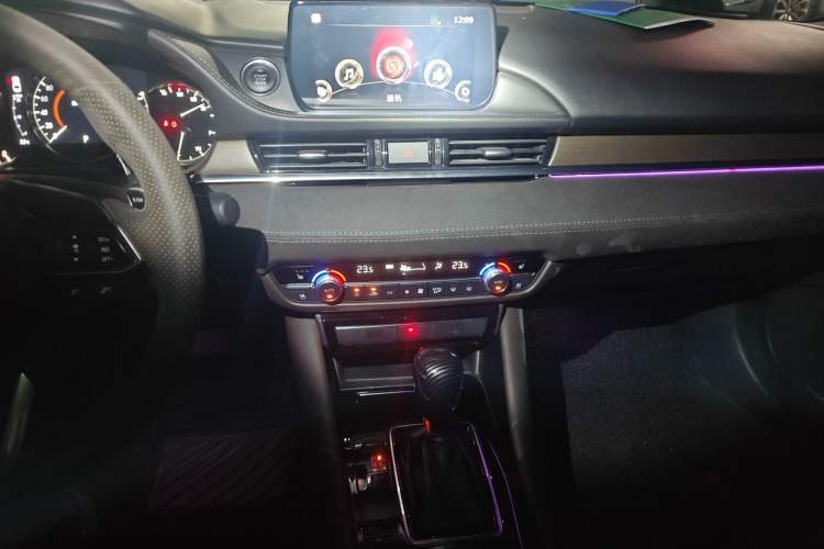 Used Mazda Atenza 2021 2.5L Blue Sky Prestige Edition Audio And AC Panel