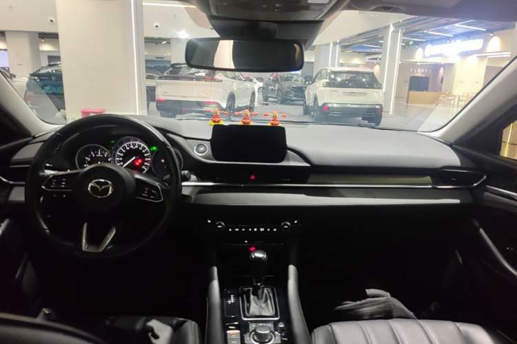 Used Mazda Atenza 2021 2.5L Sky Blue Sport Edition Center Console