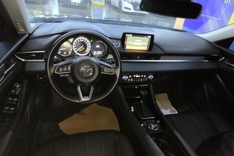 Used Mazda Atenza 2021 2.0L Blue Sky Luxury Edition Center Console