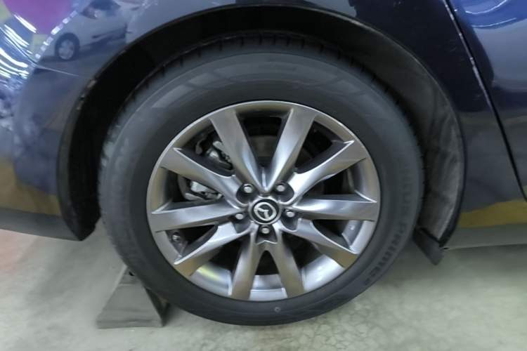 Used Mazda Atenza 2021 2.0L Blue Sky Luxury Edition Exterior 5