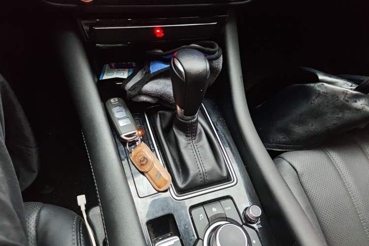Used Mazda Atenza 2021 2.5L Sky Blue Sport Edition Gear Lever