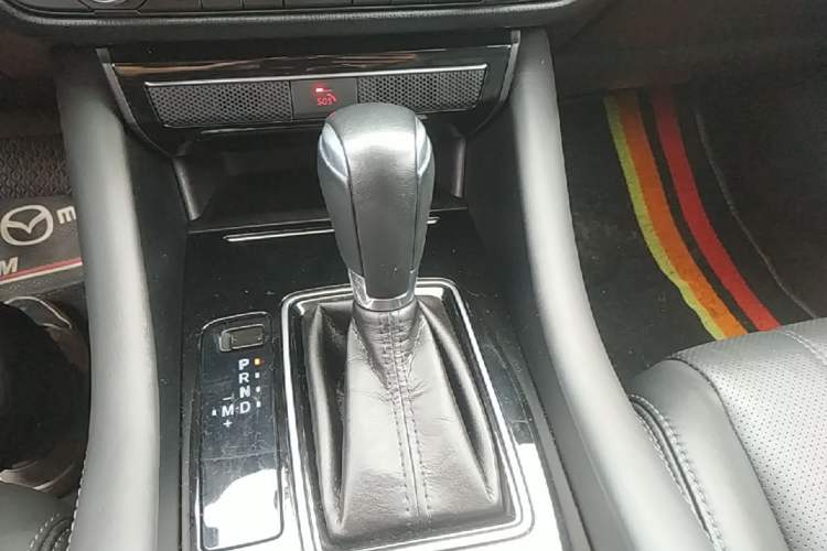Used Mazda Atenza 2021 2.0L Blue Sky Luxury Edition Gear Lever