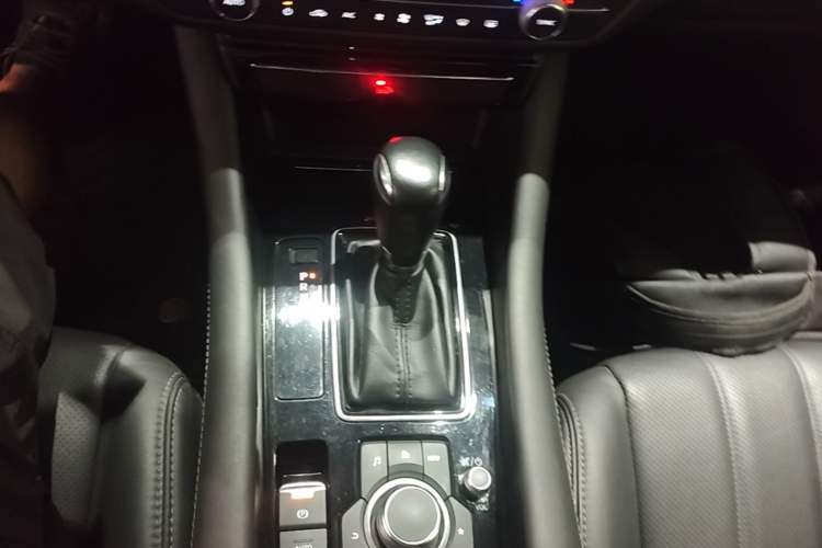 Used Mazda Atenza 2021 2.5L Sky Blue Sport Edition Gear Lever