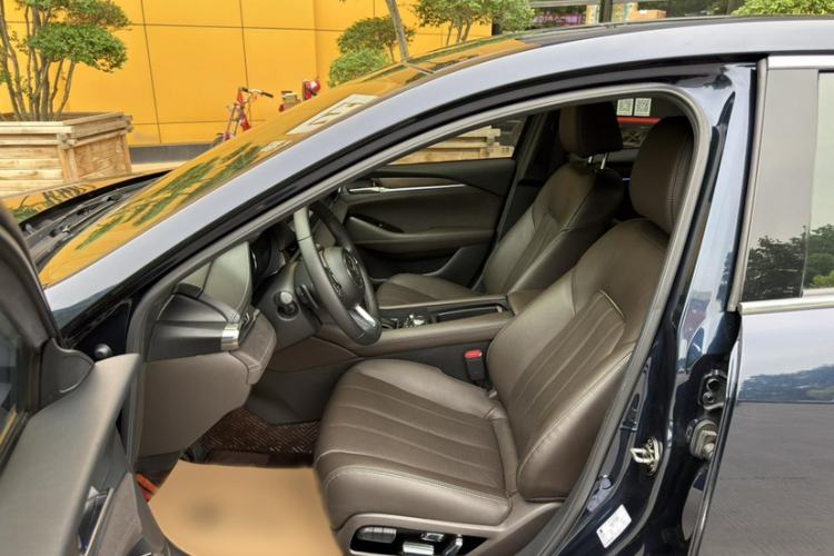 Used Mazda Atenza 2021 2.5L Blue Sky Prestige Edition Interior 10