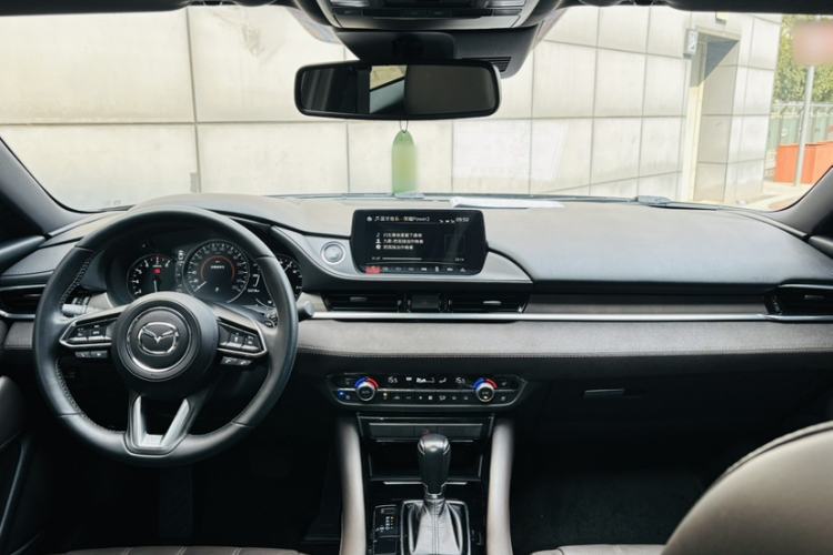 Used Mazda Atenza 2021 2.5L Blue Sky Prestige Edition Interior 2