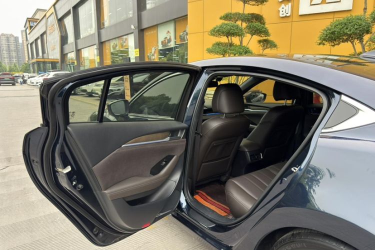 Used Mazda Atenza 2021 2.5L Blue Sky Prestige Edition Interior 4
