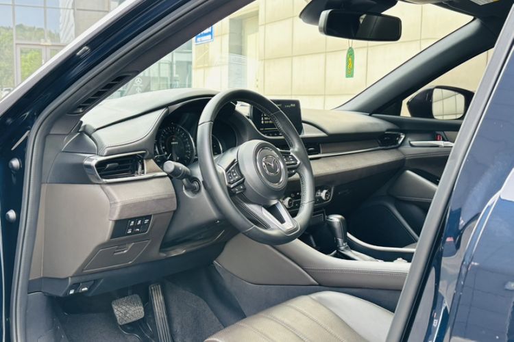 Used Mazda Atenza 2021 2.5L Blue Sky Prestige Edition Interior 4