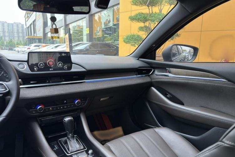 Used Mazda Atenza 2021 2.5L Blue Sky Prestige Edition Interior 5