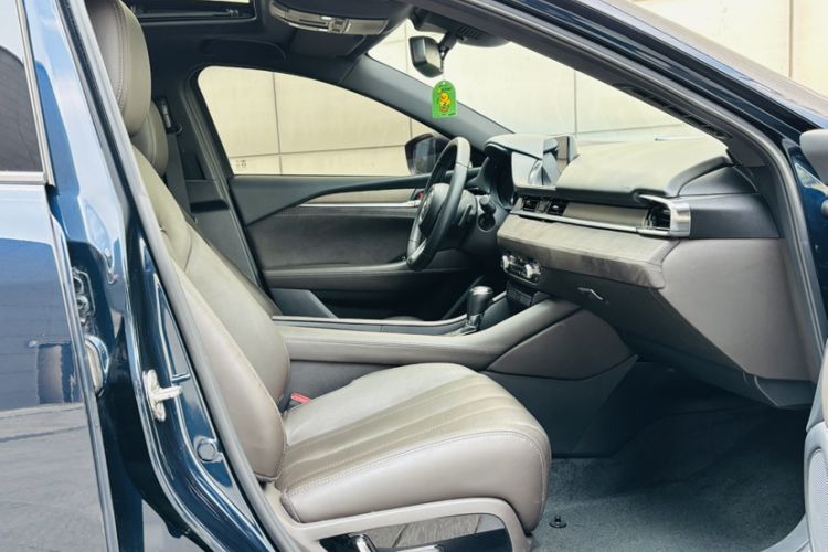 Used Mazda Atenza 2021 2.5L Blue Sky Prestige Edition Interior 5