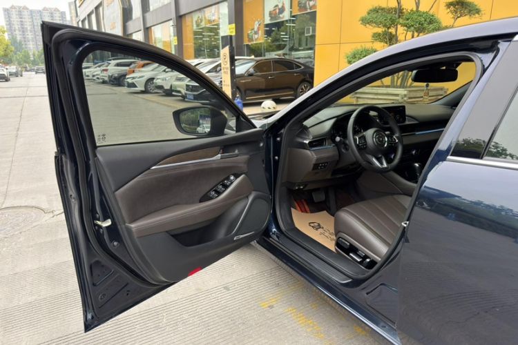 Used Mazda Atenza 2021 2.5L Blue Sky Prestige Edition Interior 6