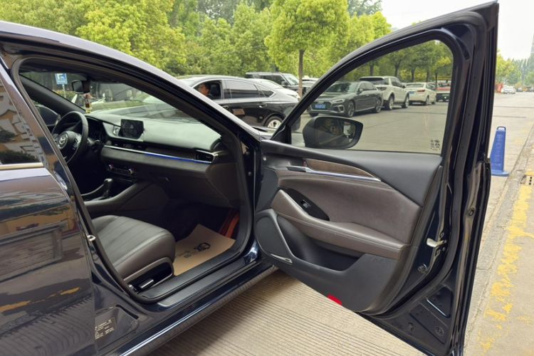 Used Mazda Atenza 2021 2.5L Blue Sky Prestige Edition Interior 8