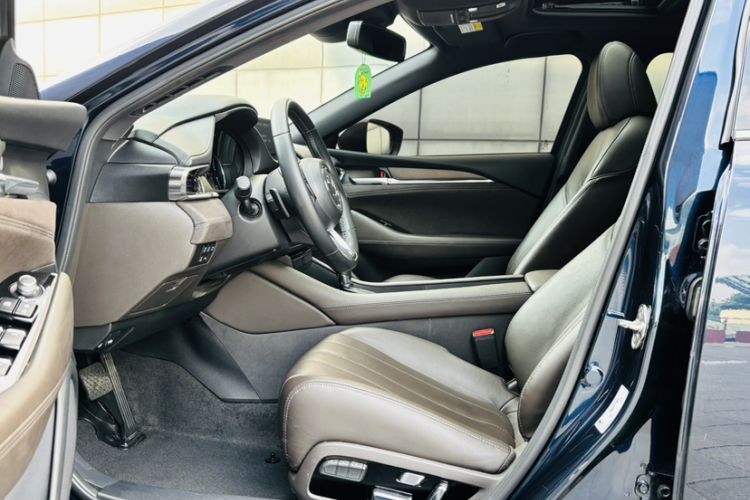 Used Mazda Atenza 2021 2.5L Blue Sky Prestige Edition Interior 8