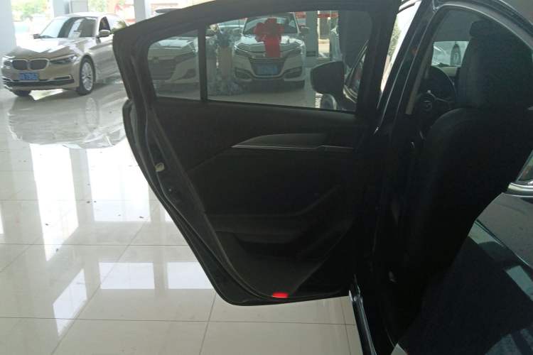 Used Mazda Atenza 2021 2.0L Blue Sky Luxury Edition Interior 8