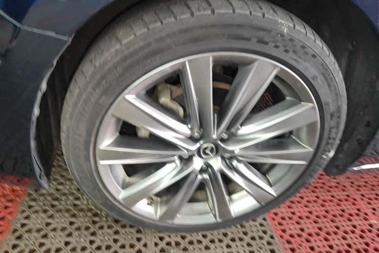 Used Mazda Atenza 2021 2.5L Blue Sky Prestige Edition Left Front Wheel Hub