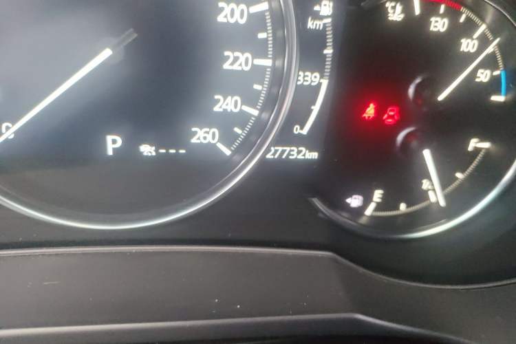 Used Mazda Atenza 2021 2.5L Blue Sky Prestige Edition Odometer Close Up