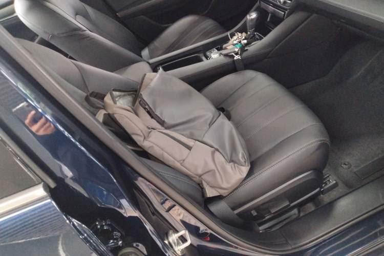 Used Mazda Atenza 2021 2.5L Sky Blue Sport Edition Right Front Seat