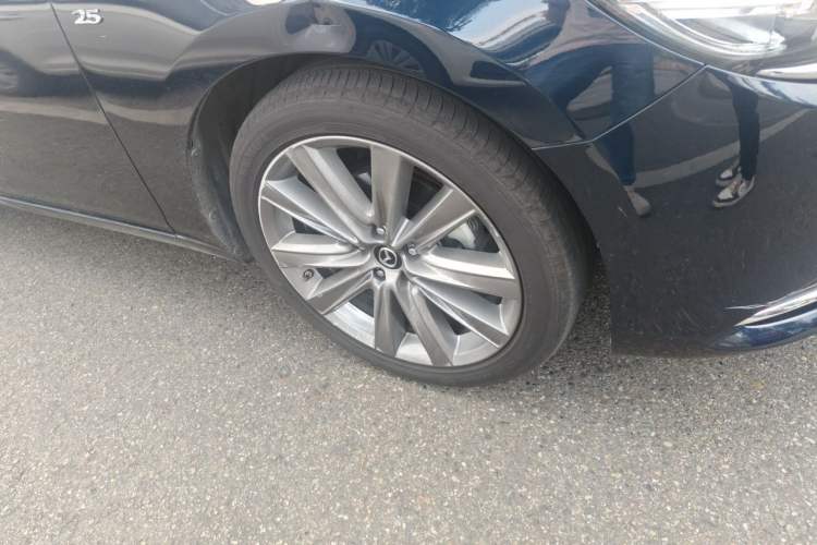 Used Mazda Atenza 2021 2.5L Blue Sky Prestige Edition Right Front Wheel Hub