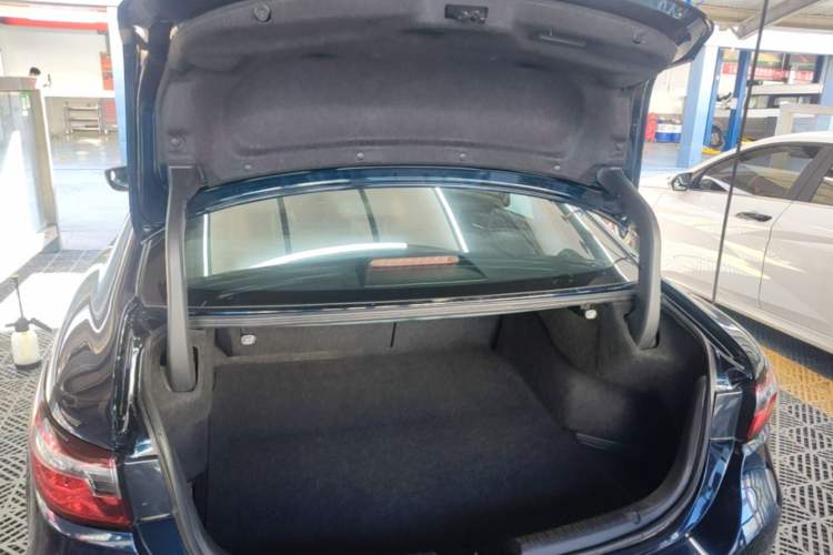 Used Mazda Atenza 2021 2.5L Blue Sky Prestige Edition Trunk