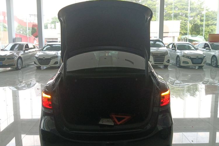 Used Mazda Atenza 2021 2.0L Blue Sky Luxury Edition Trunk