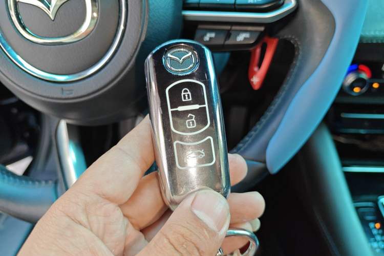 Used Mazda Atenza 2021 2.5L Blue Sky Prestige Edition Vehicle Key