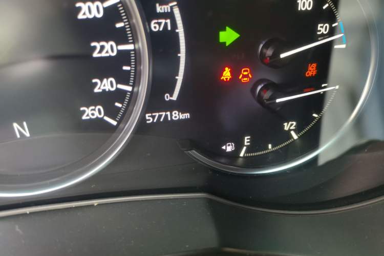 Used Mazda Atenza 2021 2.5L Blue Sky Prestige Edition Odometer Close Up