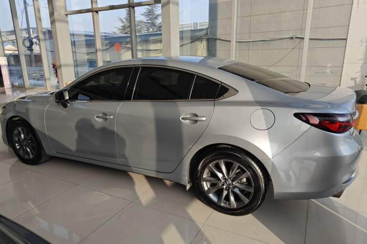 Used Mazda Atenza 2021 2.0L Blue Sky Luxury Edition Exterior 3