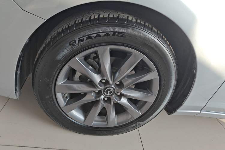 Used Mazda Atenza 2021 2.0L Blue Sky Luxury Edition Exterior 7