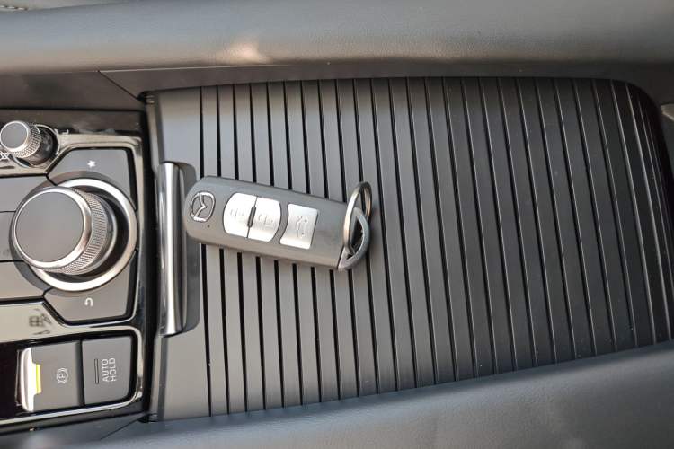 Used Mazda Atenza 2021 2.0L Blue Sky Luxury Edition Interior 1