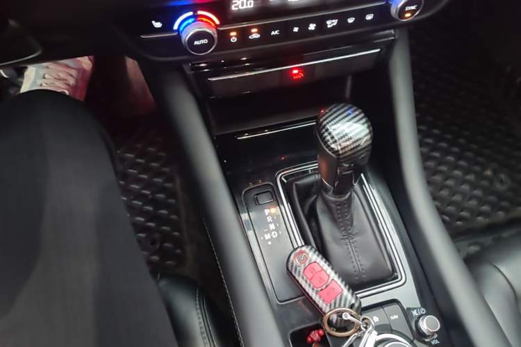 Used Mazda Atenza 2021 2.5L Sky Blue Sport Edition Gear Lever