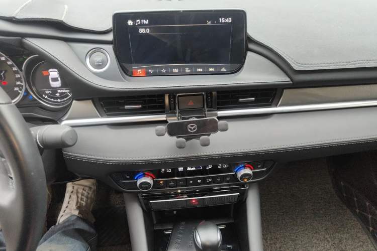 Used Mazda Atenza 2021 2.5L Sky Blue Sport Edition Audio And AC Panel