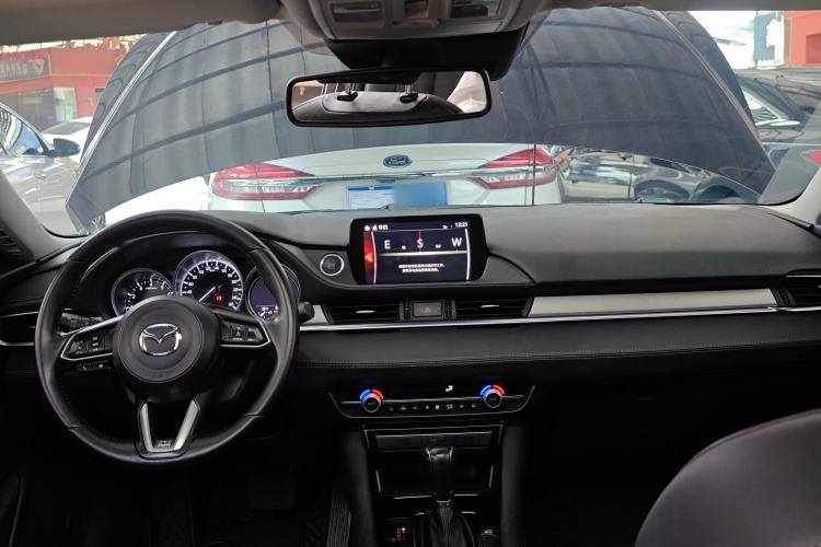 Used Mazda Atenza 2021 2.0L Blue Sky Luxury Edition Center Console
