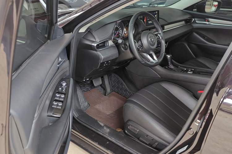 Used Mazda Atenza 2021 2.0L Blue Sky Luxury Edition Driver Seat