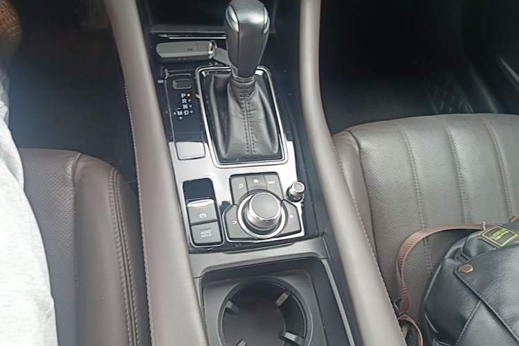 Used Mazda Atenza 2021 2.5L Blue Sky Prestige Edition Gear Lever