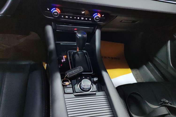 Used Mazda Atenza 2021 2.5L Sky Blue Sport Edition Gear Lever