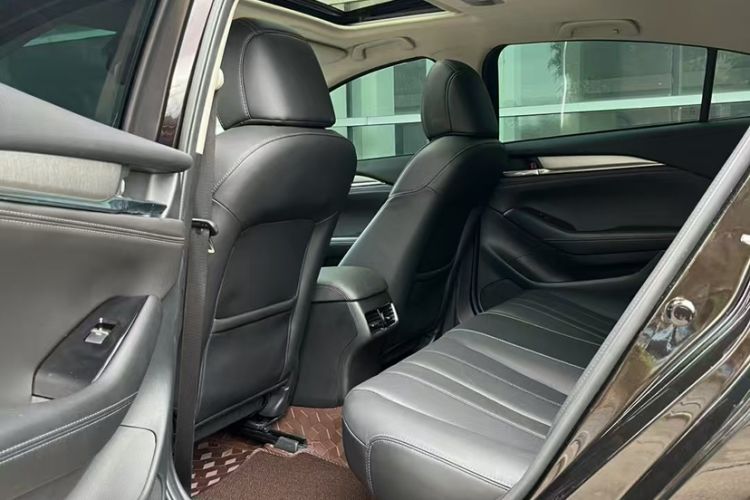 Used Mazda Atenza 2021 2.0L Blue Sky Luxury Edition Interior 3