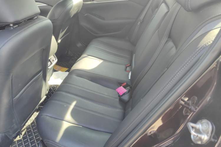 Used Mazda Atenza 2021 2.0L Blue Sky Luxury Edition Interior 4