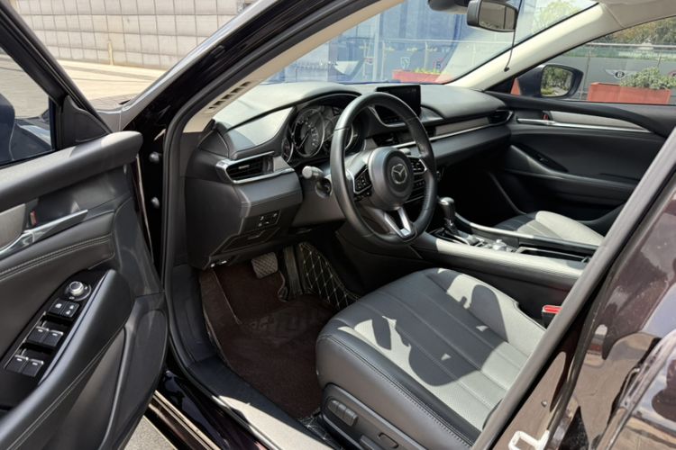 Used Mazda Atenza 2021 2.5L Sky Blue Sport Edition Interior 5