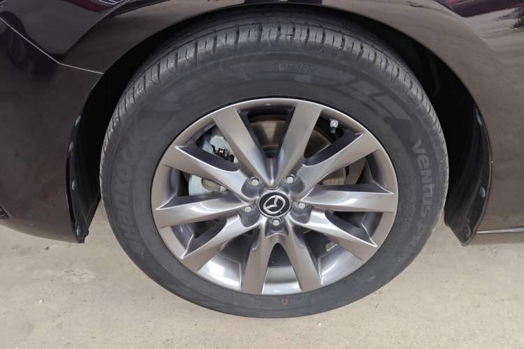 Used Mazda Atenza 2021 2.0L Blue Sky Luxury Edition Left Front Wheel Hub