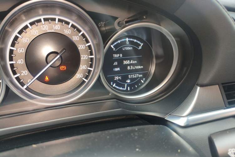 Used Mazda Atenza 2021 2.0L Blue Sky Luxury Edition Odometer Close Up