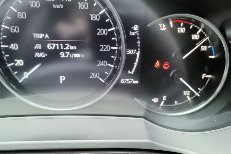 Used Mazda Atenza 2021 2.5L Blue Sky Prestige Edition Odometer Close Up