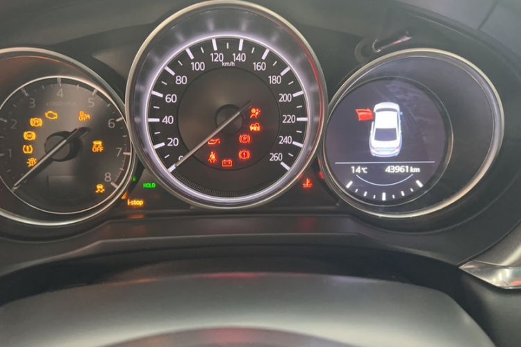 Used Mazda Atenza 2021 2.0L Blue Sky Luxury Edition Odometer Close Up