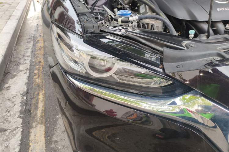 Used Mazda Atenza 2021 2.0L Blue Sky Luxury Edition Right Front Headlight