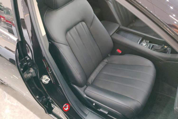 Used Mazda Atenza 2021 2.5L Sky Blue Sport Edition Right Front Seat